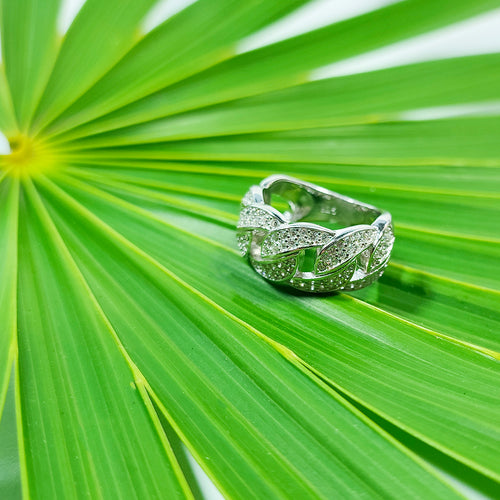 Anillo de plata con eslabones